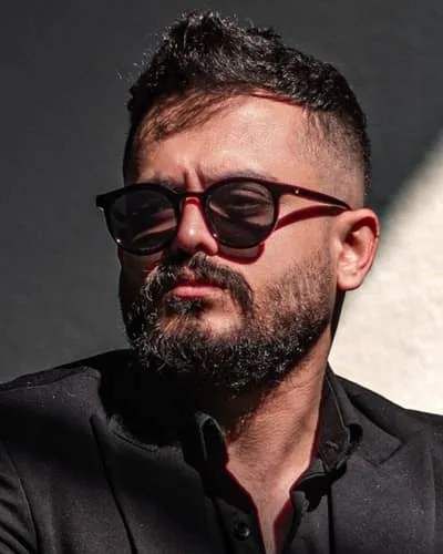 محسن آوید